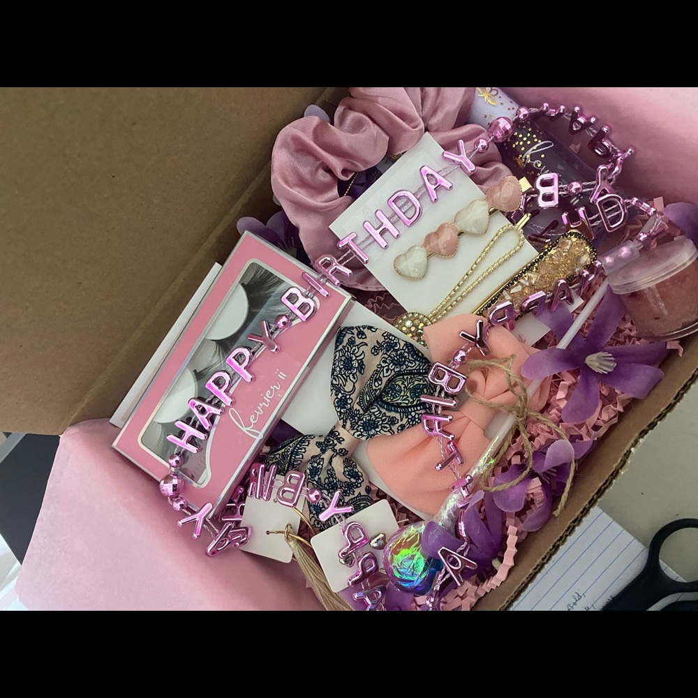 MYSTERY BOX - Picture 4 of 5